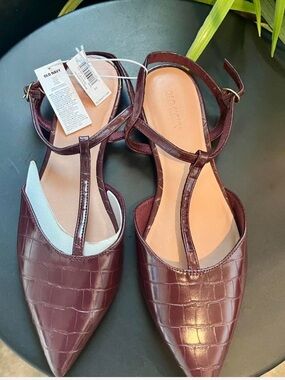 Old Navy Burgundy Croc-Embossed Flats (NWT)
